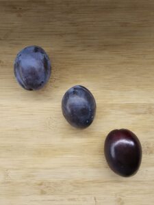 Sfruttare la lipofilia degli oli essenziali per pulire frutta e verdura